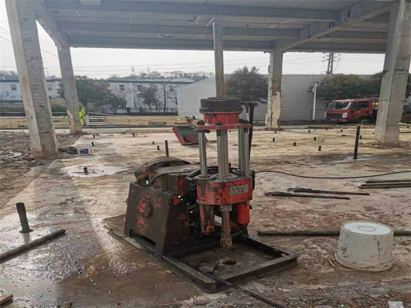 青湖路街道袖阀管小导管注浆加固施工工艺