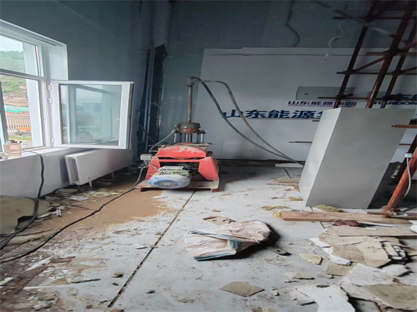 青湖路街道地基基础下沉墙体裂缝加固注浆顶升施工